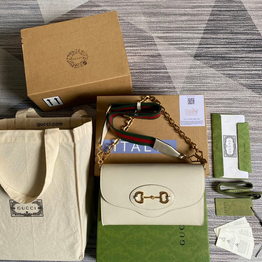 GG 677286 Horsebit Envelope chain sling bag white